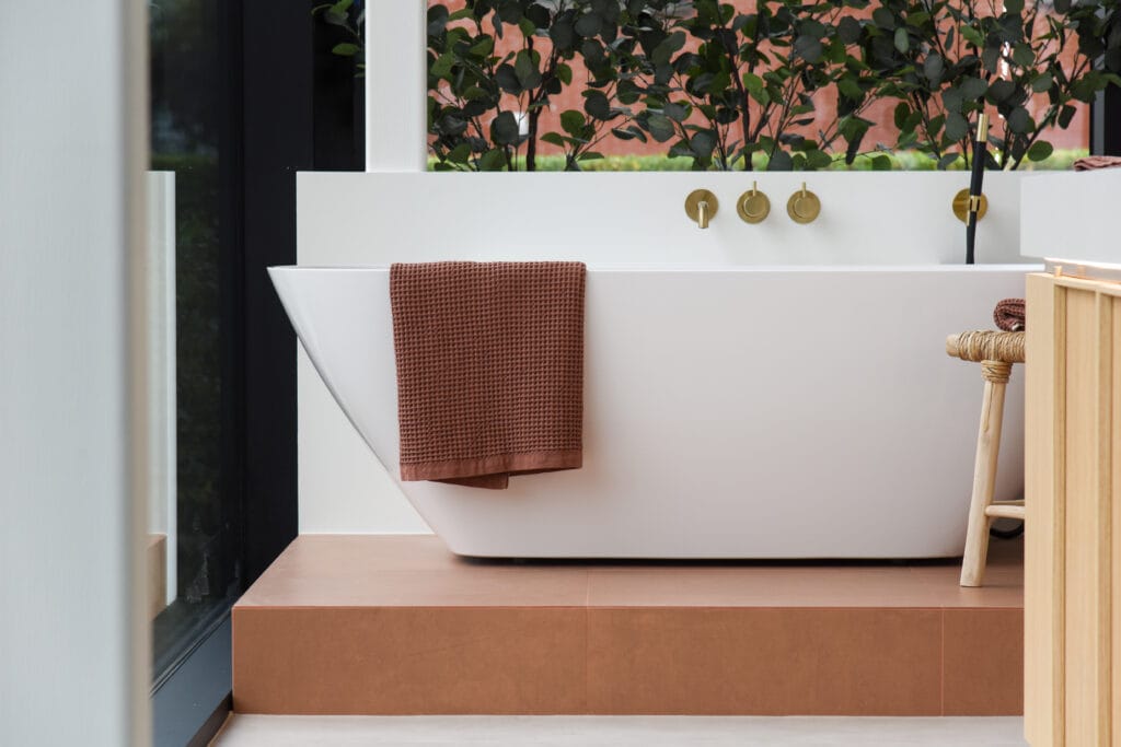 Badkamer in de belevingsruimte en showroom van Tifre